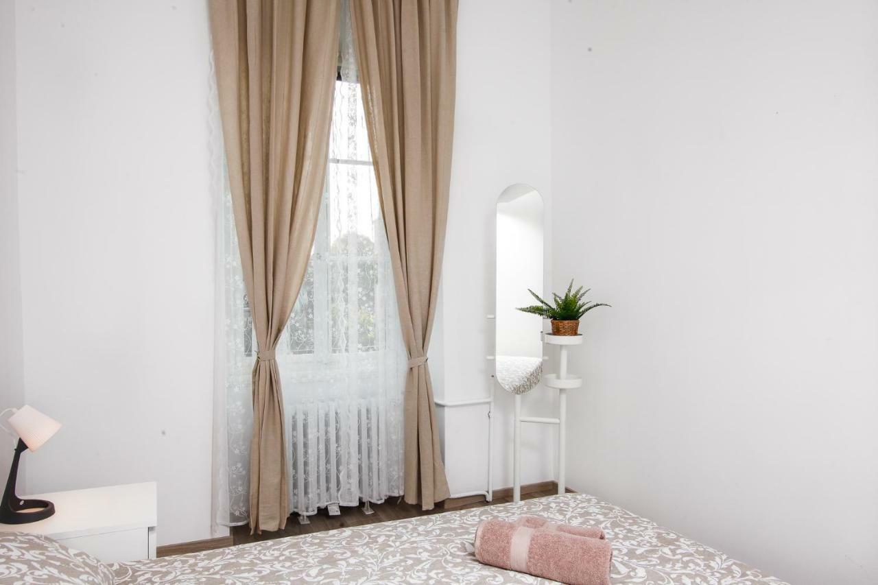 Apartment Kensi*** Póla Kültér fotó